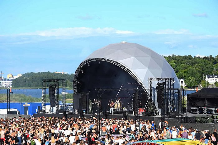 rainbow stage finska